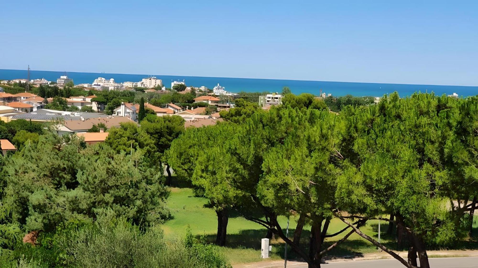 Villetta Panoramica Con Giardino A Риччоне Экстерьер фото